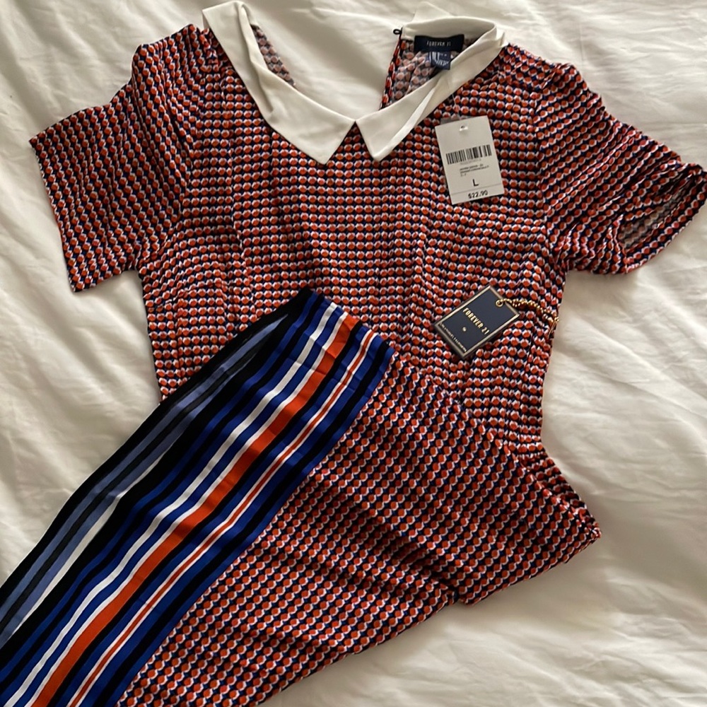 Adorable dress with Peter Pan neck